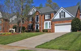 1315 Holly Ridge Dr, Matthews, NC 28105-0364