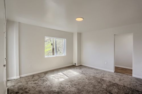 217 Logan St, Pittsburgh PA  15209-2811 exterior