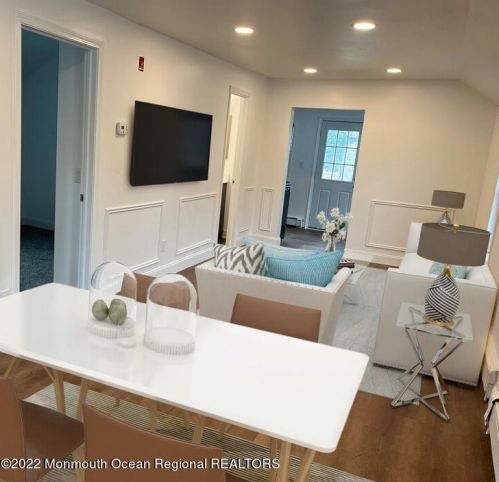 25 Monmouth Ave, Middletown NJ  07748-5732 exterior