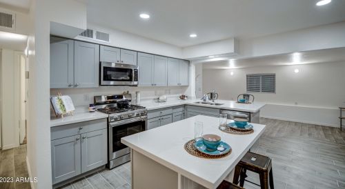 12616 20th Dr, Phoenix AZ  85029-2611 exterior