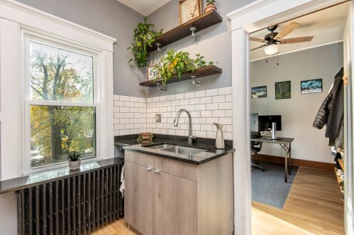 325 Montana St, Milwaukee WI 53219-3077 exterior