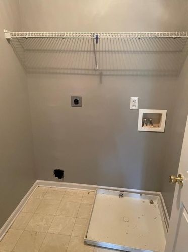 5760 Strathmoor Mnr Cir, Lithonia GA 30058-2619 exterior