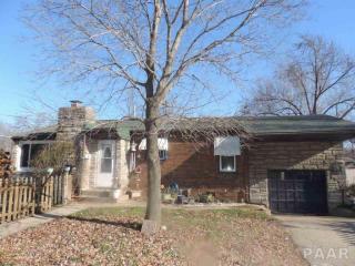 120 18th St, Pekin, IL 61554-3804