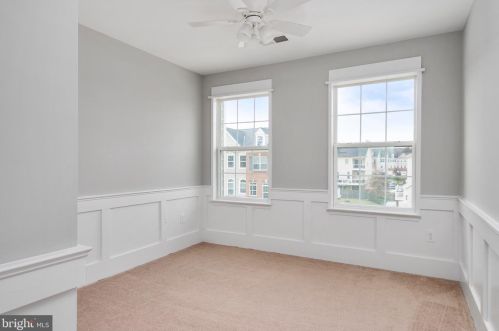 7403 Macon Dr, Glen Burnie MD 21060-8387 exterior