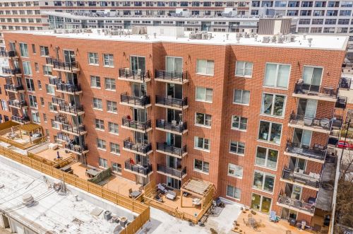 873 Larrabee St, Chicago IL  60610-3120 exterior