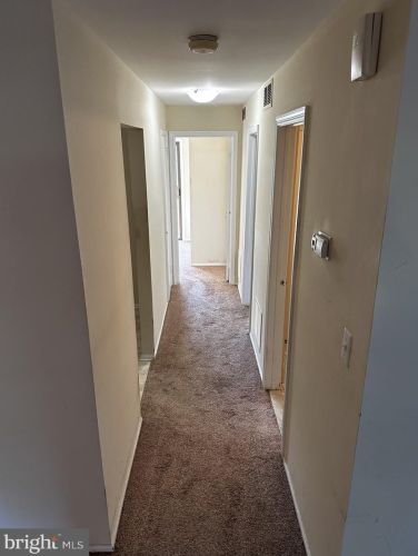 9 Wyndham Pl, Trenton NJ 08691-3127 exterior