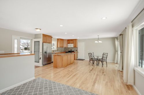 8015 Comstock Ct, South Saint Paul MN 55076-3332 exterior