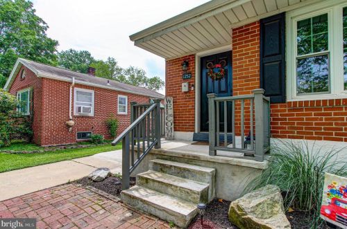 1252 Cherry St, Pottstown, PA 19464-5812