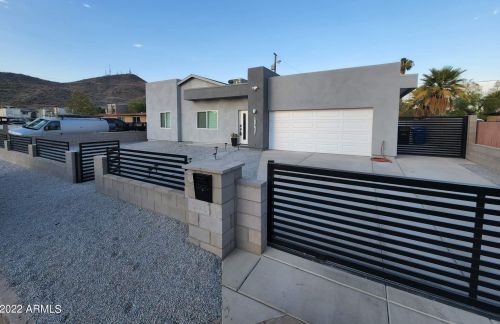 10637 16 Ave, Phoenix AZ 85021-7924 exterior