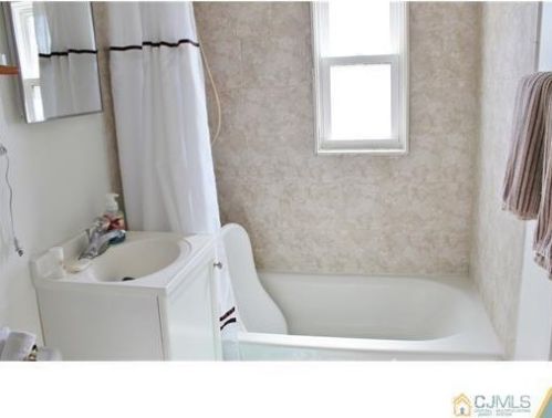 34 Garfield Park, Edison NJ exterior