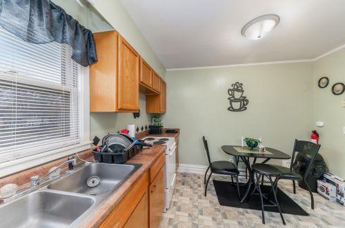 922 Lay Blvd, Kalamazoo MI 49001-3988 exterior