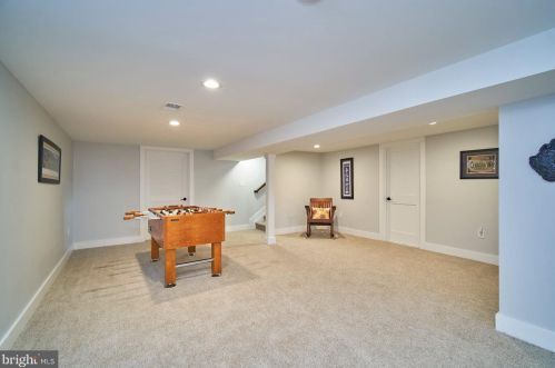 4058 Taney Ave, Alexandria VA 22304-2438 exterior