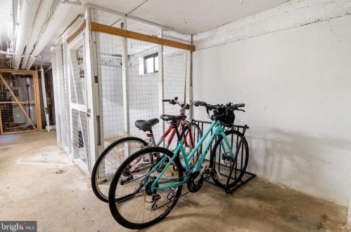 6524 10th St, Alexandria VA  22307-6501 exterior