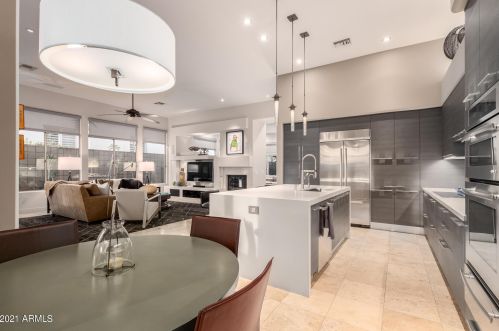 6508 25th Way, Phoenix AZ  85016-8934 exterior