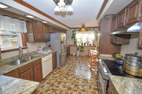 2098 Hazeldell St, Pittsburgh PA  15210-4306 exterior