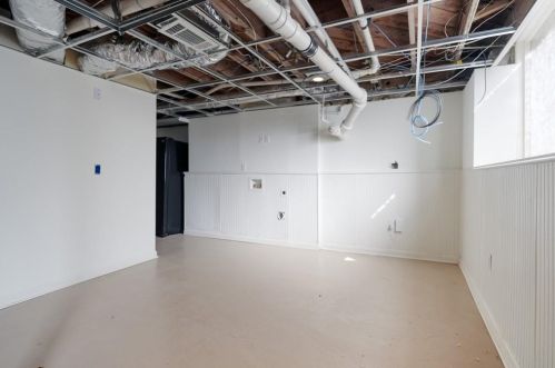 1241 Beech Vly Rd, Atlanta GA 30306-3123 exterior