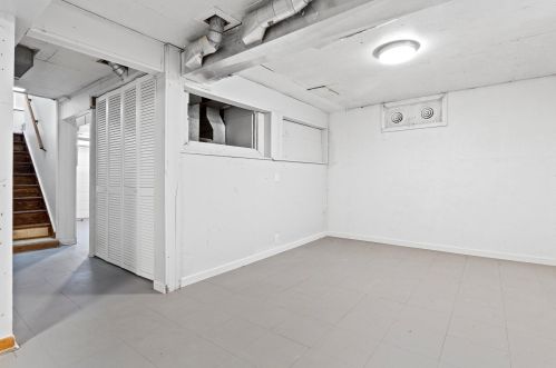 5301 58, Milwaukee WI 53218-4247 exterior