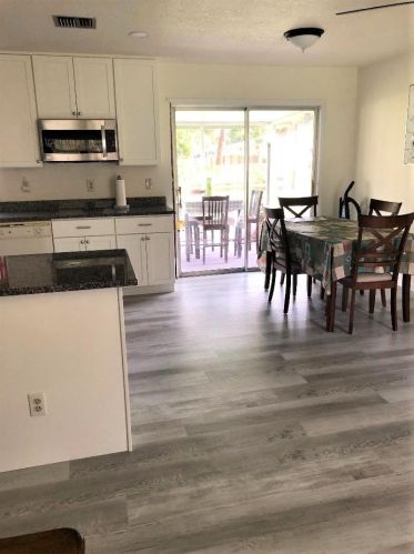 7604 Ocala Ave, Fort Pierce, FL 34951-2421