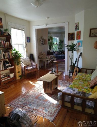 237 Montgomery St, New Brunswick NJ  08904-2432 exterior