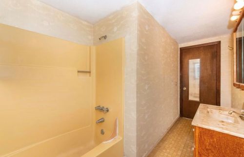 165 Old Concord Tpke, Barrington NH 03825-5153 exterior