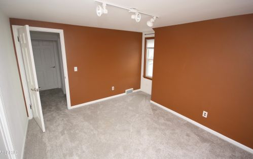 728 Campbell Ave, Kalamazoo MI 49006-3083 exterior