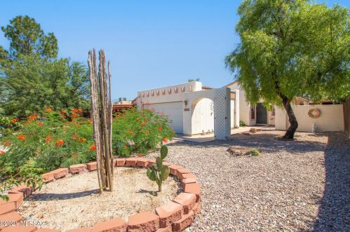 942 Constitution Dr, Tucson, AZ 85748-1974
