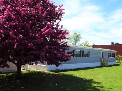 5 Grappone Dr, Concord, NH 03301-7416