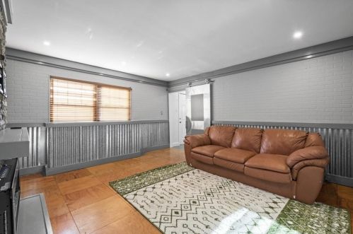 300 Shaler St, Pittsburgh PA  15211-1046 exterior