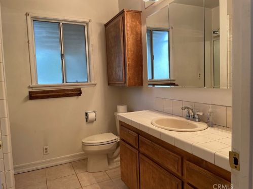 9752 Glandon St, Bellflower CA 90706-3053 exterior