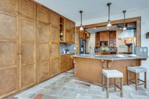 1289 Beech Vly Rd, Atlanta GA 30306-3123 exterior