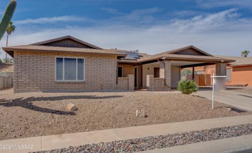 4064 Plantation St, Tucson, AZ 85741-1052