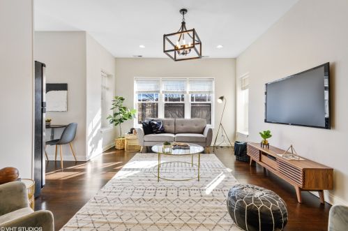 2610 Talman Ave, Chicago, IL 60647-1822