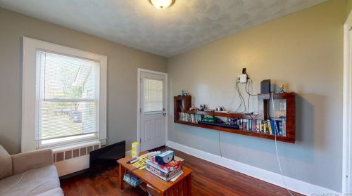 30 Chapman St, New Britain CT 06051-2807 exterior