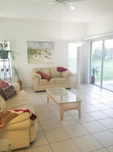 1844 Dove Tail Dr, Fort Pierce, FL 34982-8040