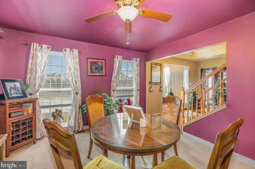 37 Louvain Dr, Hanover PA 17331-8696 exterior