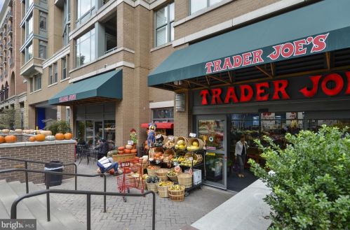 2475 Virginia Ave, Washington DC  20037-2639 exterior