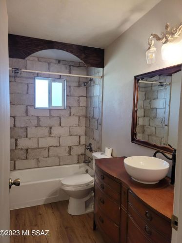 2114 Catalina Ave, Tucson AZ 85712-3225 exterior