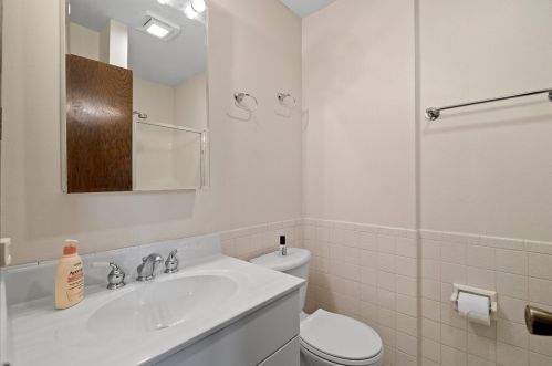 4156 104, Milwaukee WI 53226-4324 exterior