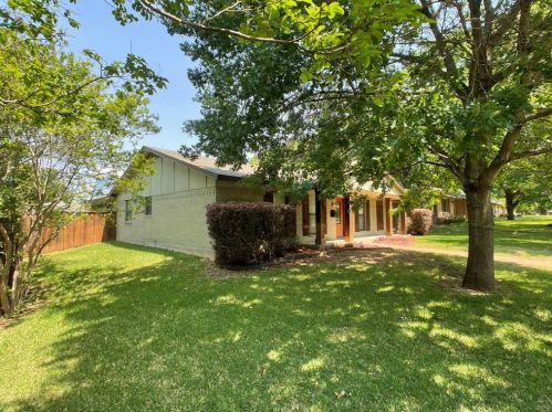 3831 Crestpark Dr, Dallas TX  75244-5404 exterior