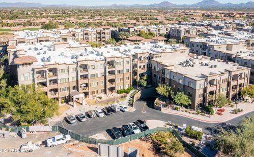 5350 Deer Valley Dr, Phoenix AZ  85054-4126 exterior