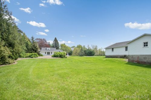 2368 68 St, Fennville MI 49408-9624 exterior