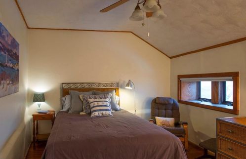 97 Ruggles Ave, Middletown RI 02840-4351 exterior