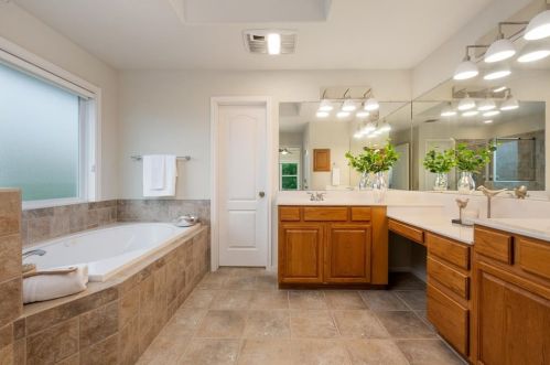 5311 Bull, Austin TX 78727-6644 exterior