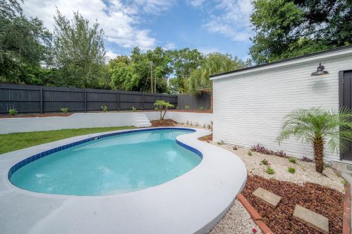 7202 15th St, Tampa FL  33610-1210 exterior