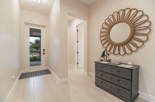 822 105 Ave, Naples FL 34108-1837 exterior