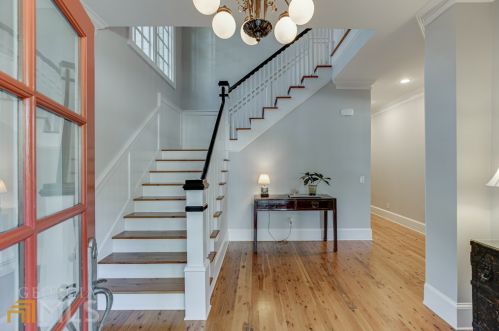 1331 Chalmette Dr, Atlanta GA 30306-2527 exterior