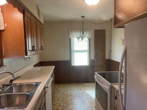 3168 26th St, Milwaukee, WI 53215-4421