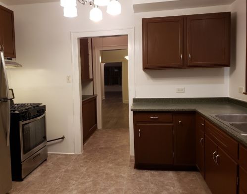 7414 Chappel Ave, Chicago IL 60649-3620 exterior