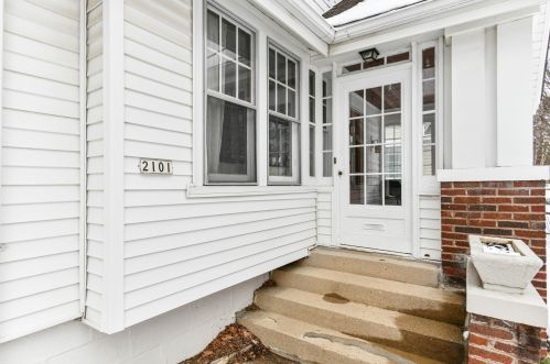2101 83rd St, Milwaukee, WI 53213-1607