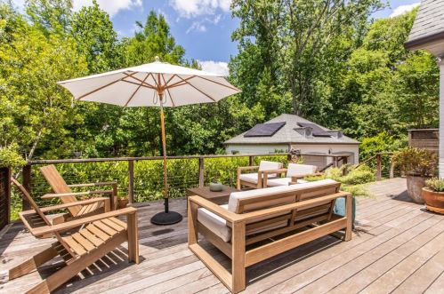 652 Cumberland Cir, Atlanta GA 30306-3203 exterior